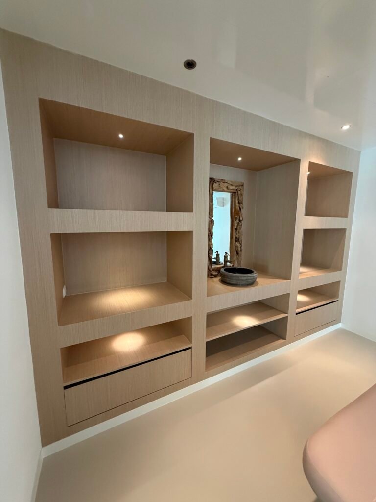 Wandkast Houtlook